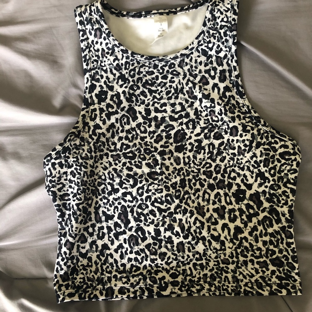 Athletic halter top